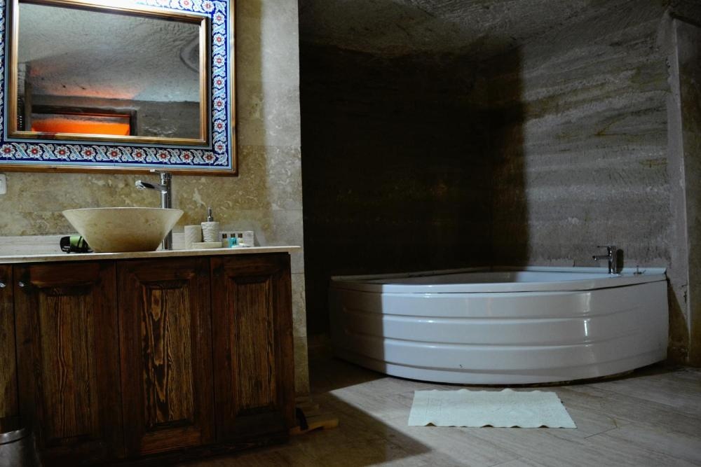 Family Cave Suite Hotel