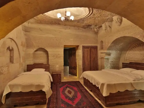 Family Cave Suite Hotel 6